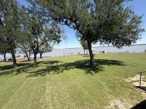 328 Meadow Pond Ct, Runaway Bay, TX, 76426-9723 | Card Image