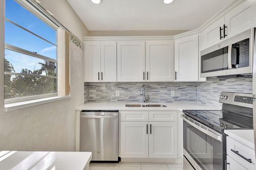 162 Sheffield G, West Palm Beach, FL, 33417-1521 | Card Image