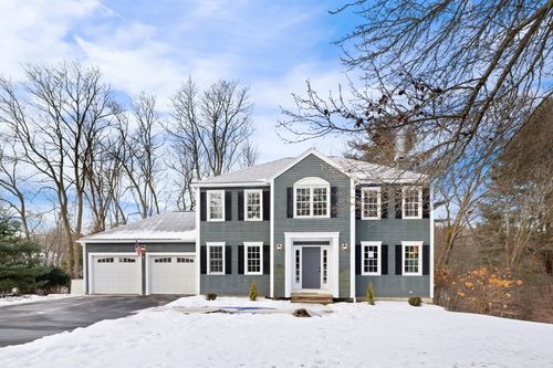 4 Spindle Tree Ln, Amesbury, MA, 01913-2106 | Card Image