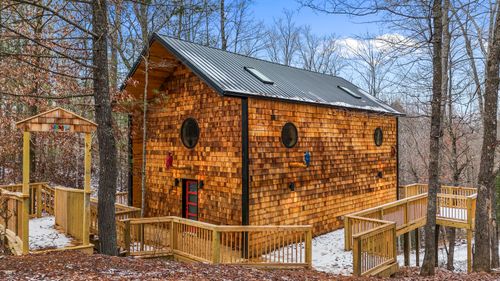 30 W Spencer Rd, Campton, KY, 41301-8503 | Card Image