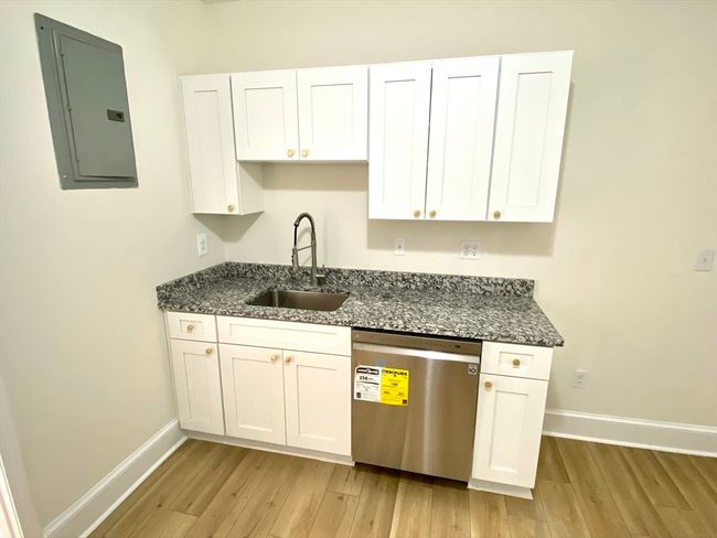 APT-3 - 866 Huntington Ave, House attached with 5 bedrooms, 2 bathrooms and null parking in Boston MA | Image 5