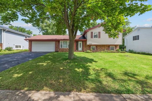 2320 Bayside Dr, Hanover Park, IL, 60133-6071 | Card Image