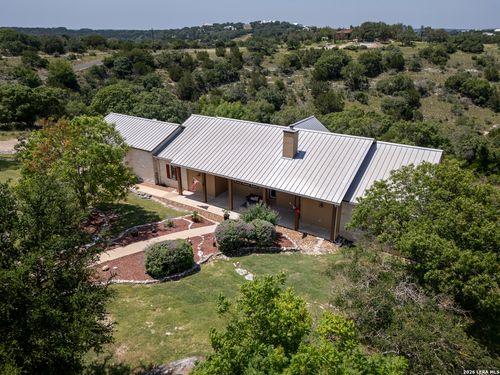 165 Settlers Way, Comfort, TX, 78013-5527 | Card Image