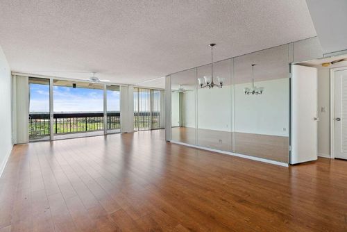 1706-2400 Presidential Way, West Palm Beach, FL, 33401-1327 | Card Image