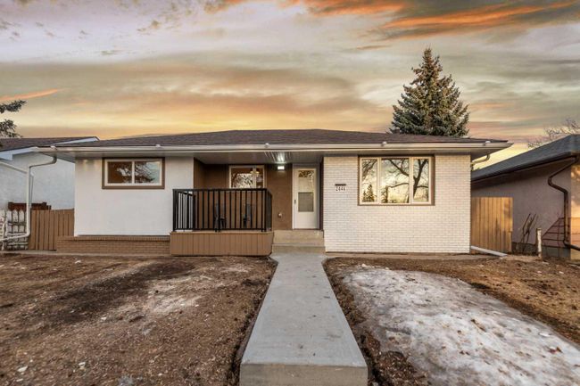 2444 Elmwood Drive Se, Home with 5 bedrooms, 2 bathrooms and 2 parking in Calgary AB | Image 1