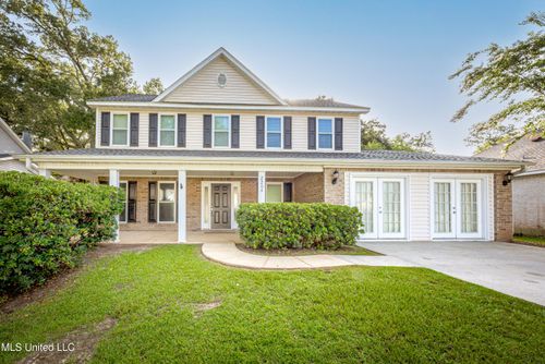 2204 Rue Beaux Chenes, Ocean Springs, MS, 39564-7569 | Card Image
