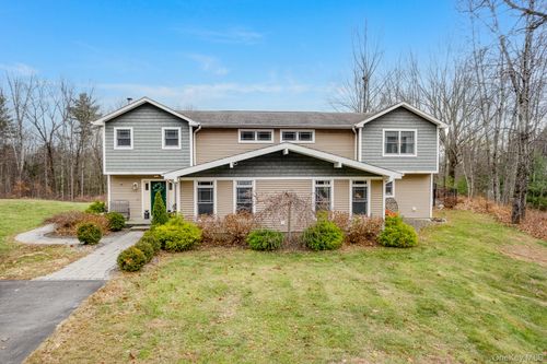 112 Pleasant View Rd, Pleasant Valley, NY, 12569-7215 | Card Image