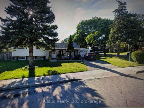 131 Victor Blvd, Hamilton, ON, L9A2V3 | Card Image