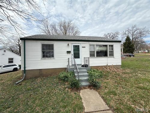 7500 Haywood Dr, Saint Louis, MO, 63133-1233 | Card Image