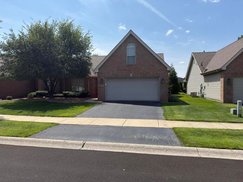 10000 Wildwood Ln, Highland, IN, 46322-5512 | Card Image