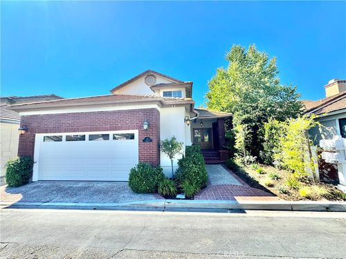 11 Somerset, Trabuco Canyon, CA, 92679-3701 | Card Image