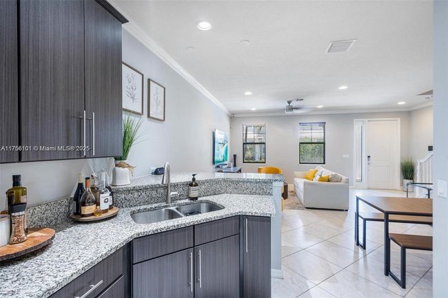 3944 Poinciana Ln, Townhouse with 3 bedrooms, 3 bathrooms and null parking in Hollywood FL | Image 16