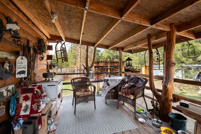 Great covered patio for entertaining | Image 20