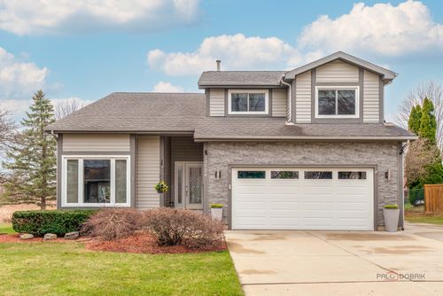 33124 N Shannon Drive, Grayslake, IL, 60030 | Card Image