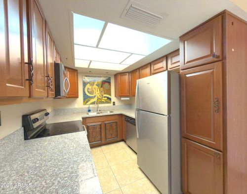 8612 N Shadow Ln, Peoria, AZ, 85345-8433 | Card Image