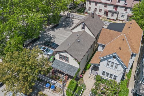 1006 E Land Pl, Milwaukee, WI, 53202-1537 | Card Image