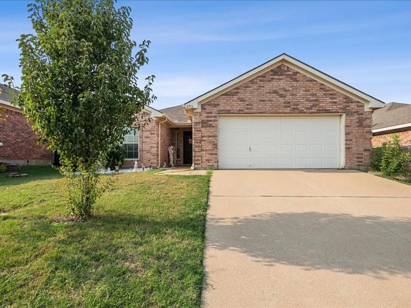 Carolina Dr, Fort Worth, TX 76123