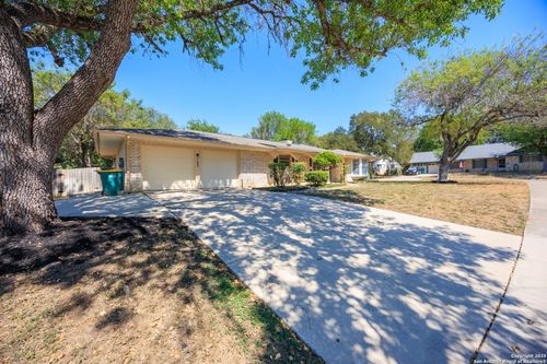 103 Madrid Dr, Universal City, TX, 78148-3138 | Card Image