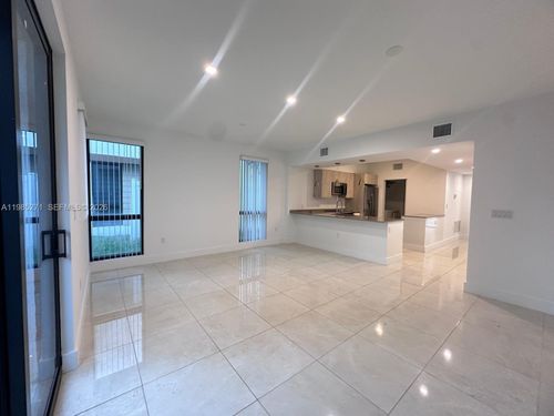 5481-5481 W Oak Way, Fort Lauderdale, FL, 33314-7572 | Card Image