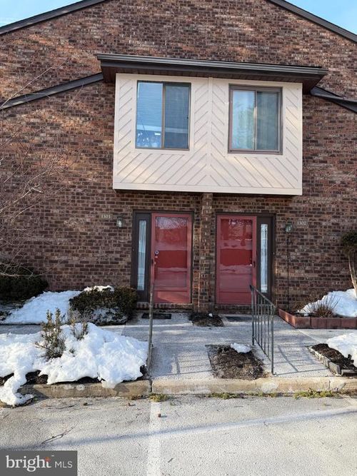 1303-1303 Mountainview Dr, Chesterbrook, PA, 19087-5542 | Card Image