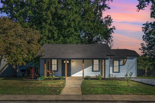 402 England St E, Cowan, TN, 37318-3411 | Card Image