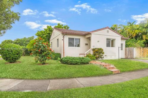 1860 Sw 65th Ave, West Miami, FL, 33155 | Card Image