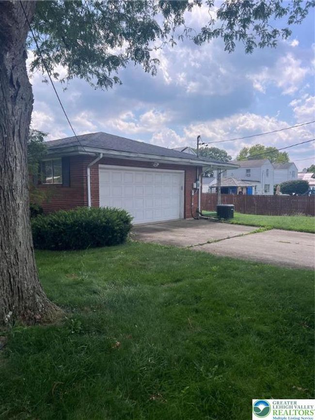205 W Wabash St, House other with 3 bedrooms, 3 bathrooms and null parking in ALLENTOWN PA | Image 13