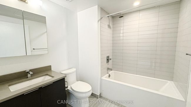2806 - 2033 Kennedy Rd, Condo with 2 bedrooms, 1 bathrooms and 1 parking in Toronto ON | Image 9