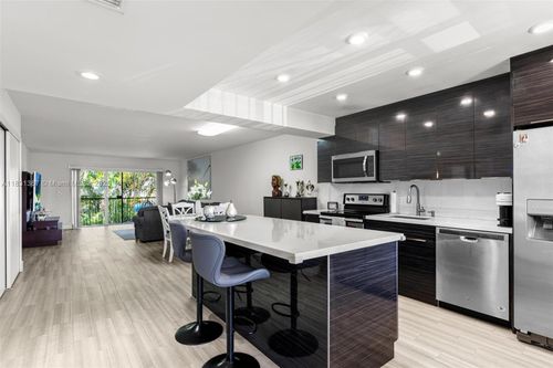 apt-204-280 Racquet Club Rd, Weston, FL, 33326-1128 | Card Image