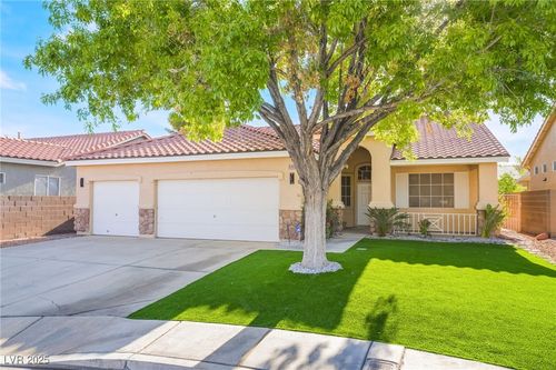 8880 Star Valley Ct, Las Vegas, NV, 89123-3635 | Card Image
