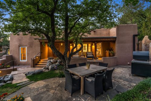 541 Camino Rancheros, Santa Fe, NM, 87505-2835 | Card Image