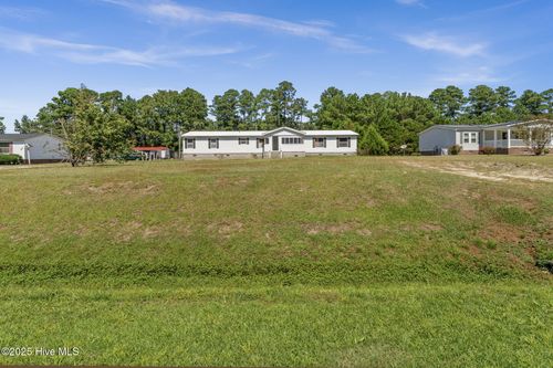 414 Wells Brothers Rd, Rose Hill, NC, 28458-8496 | Card Image