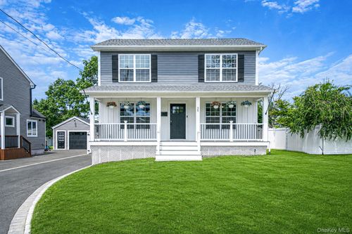 25 First Street W, Brookhaven, NY, 11772 | Card Image