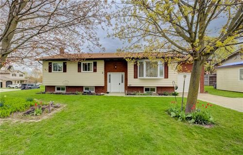 163 13th A Ave, Hanover, ON, N4N3P5 | Card Image