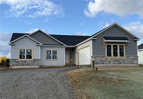 117 Bloomfield St, Baldwinsville, NY, 13027-3472 | Card Image