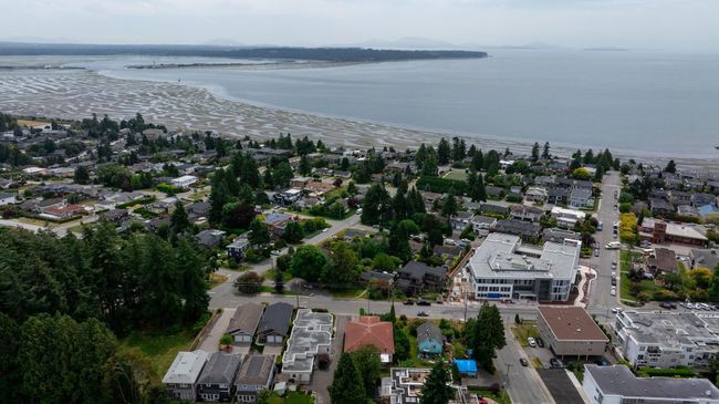 Aerial overview of property's location featuring nearby suburban area | Image 32