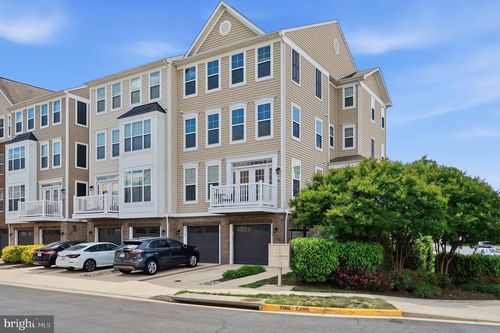 42167 Canary Grass Sq, ALDIE, VA, 20105-5702 | Card Image