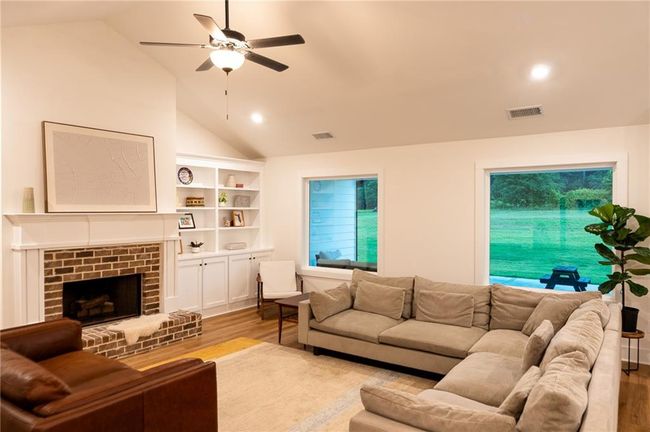 201 Advent Dr, House other with 4 bedrooms, 3 bathrooms and null parking in Winder GA | Image 4