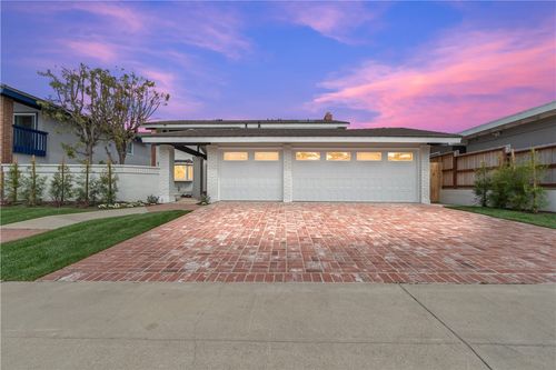 6781 Lawn Haven Dr, Huntington Beach, CA, 92648-2118 | Card Image