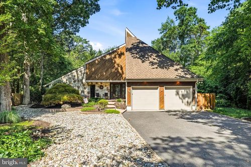 16 Elizabeth Ct W, MARLTON, NJ, 08053-2827 | Card Image