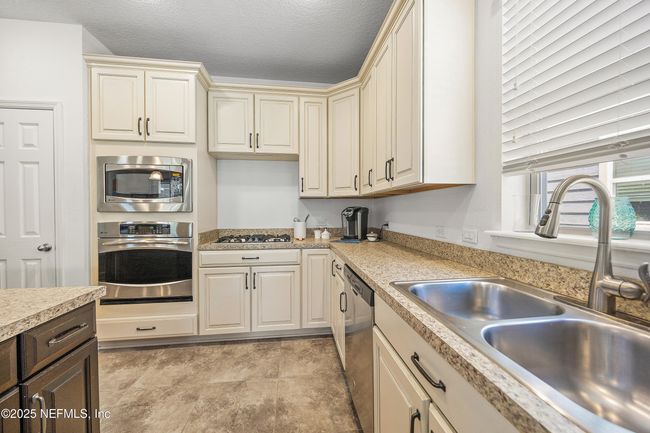 285 Yearling Blvd, House other with 3 bedrooms, 2 bathrooms and null parking in St Johns FL | Image 4