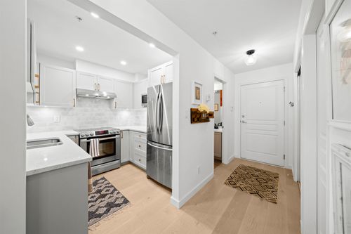 202-3333 W 4th Ave, Vancouver, BC, V6R4R9 | Card Image