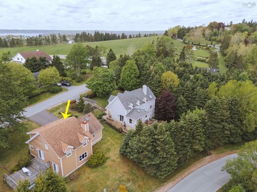 6 Westwind Dr, Chester, NS, B0J1J0 | Card Image