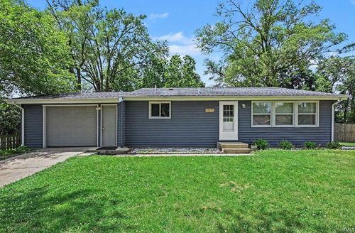 243 Parker Ave, Elkhart, IN, 46516-4630 | Card Image