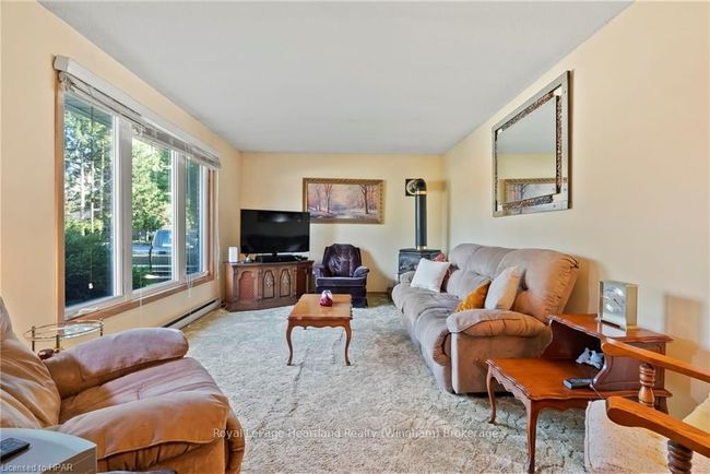 2022 Nelson St N, House other with 3 bedrooms, 1 bathrooms and 3 parking in Gorrie ON | Image 16