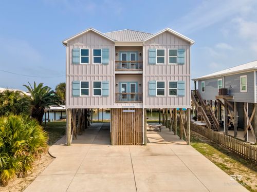 2213 Cadillac Ave, Dauphin Island, AL, 36528-4215 | Card Image
