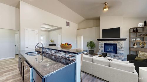 402 Elm St, Rupert, ID, 83350-4600 | Card Image