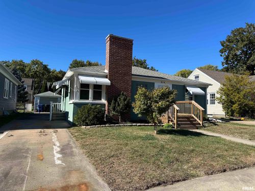 814 Park Pl, Clinton, IA, 52732-3808 | Card Image