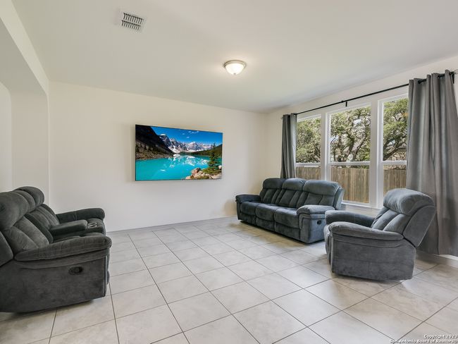 5433 Agave Spine, House other with 3 bedrooms, 3 bathrooms and null parking in San Antonio TX | Image 4