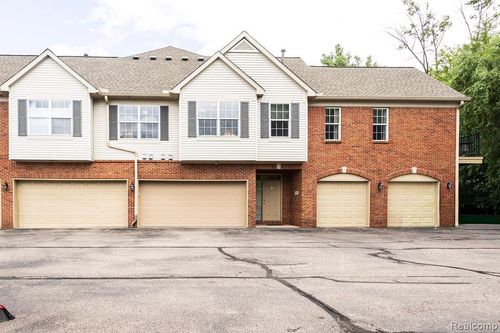 23044 Williamsburg Circle, Woodhaven, MI, 48183 | Card Image